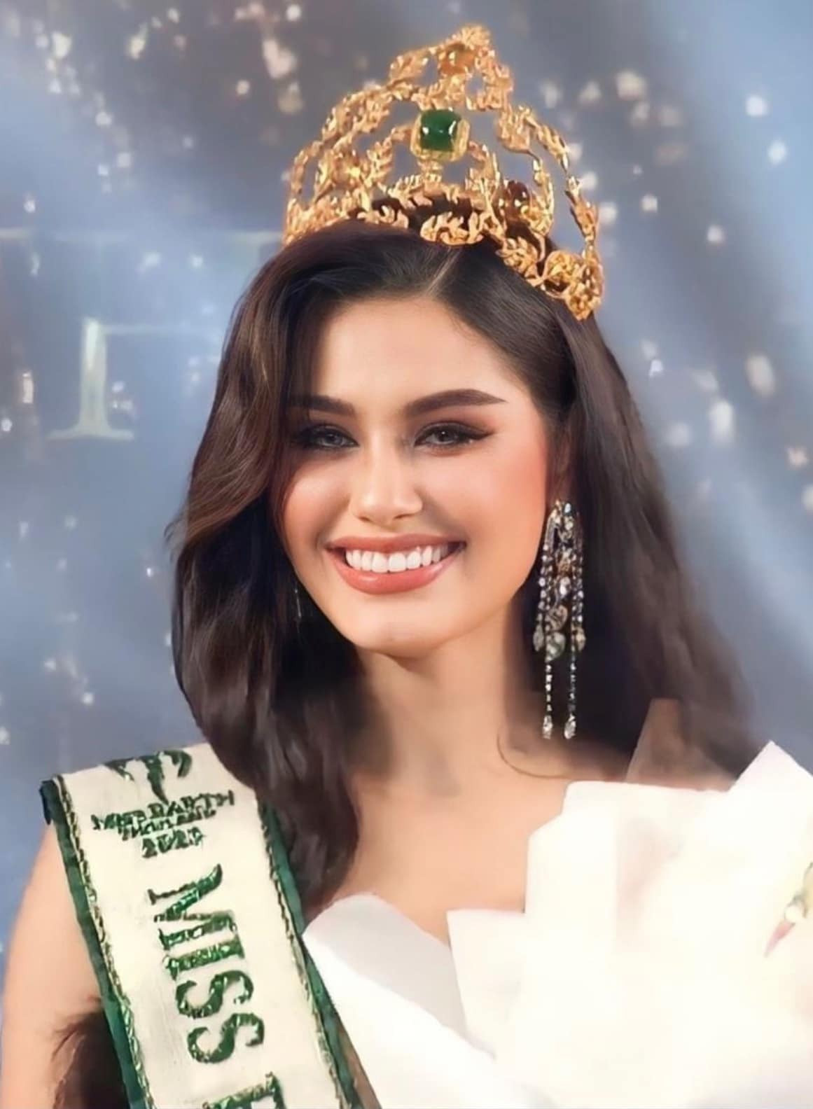 Tối 1/9 đã diễn ra chung kết cuộc thi Hoa hậu Trái Đất Thái Lan 2023. Chung cuộc, người đẹp Cora Bliault đã đăng quang ngôi vị cao nhất. Cô trở thành đại diện Thái Lan tham dự cuộc thi Miss Earth 2023 tổ chức tại Việt Nam vào cuối năm nay.