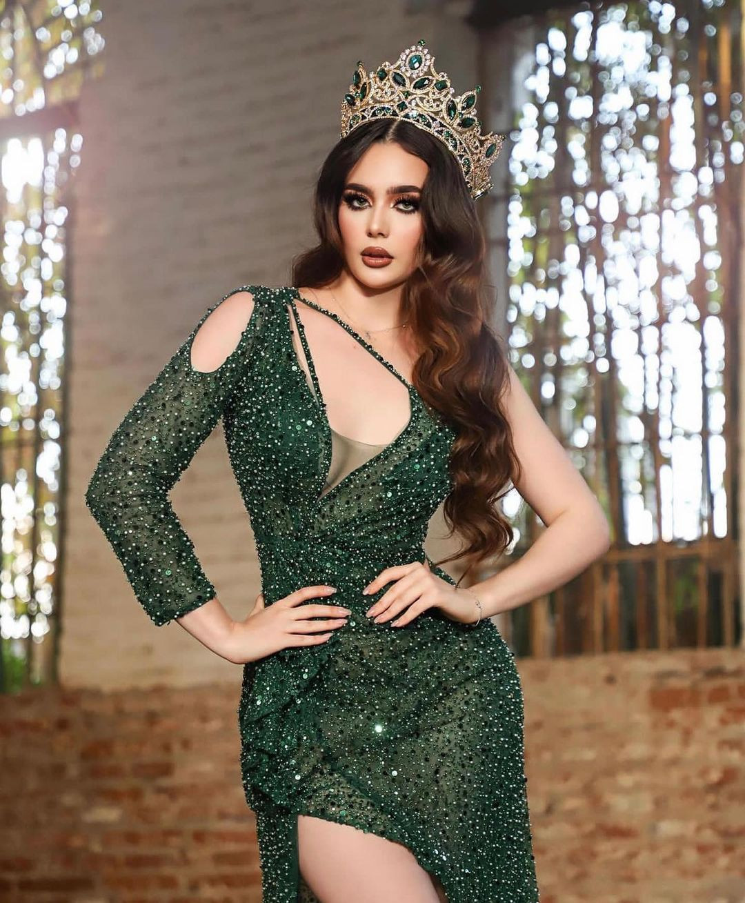 María chia sẻ mong muốn được tham gia lĩnh vực phim ảnh, sân khấu và làm MC trong tương lai.