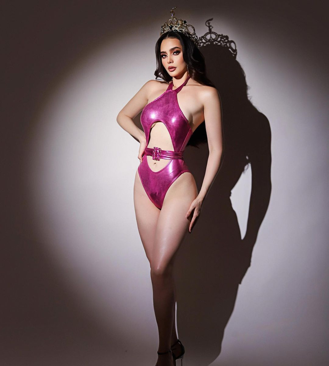 María Fernanda Beltrán Figueroa sinh năm 2000, cao 1,78 m, có vóc dáng nóng bỏng đậm chất Latinh.