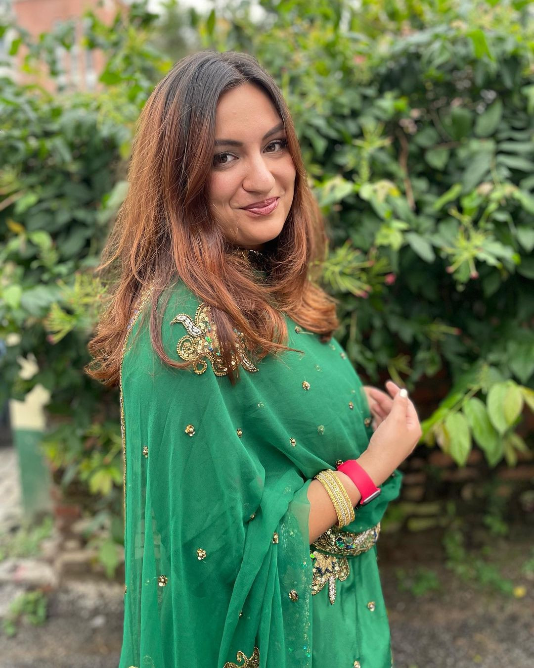 Jane Dipika là người đẹp ngoại cỡ thứ 2 gây chú ý ở sân chơi Hoa hậu Hoàn vũ. Vào năm 2021, đại diện Thái Lan Anchilee Scott-Kemmis cũng gây chú ý với câu chuyện về vẻ đẹp ngoại cỡ của mình. Chung cuộc, Anchilee Scott-Kemmis không giành được thành tích và đối diện với sự chỉ trích của khán giả quê nhà, khiến người đẹp suy sụp.