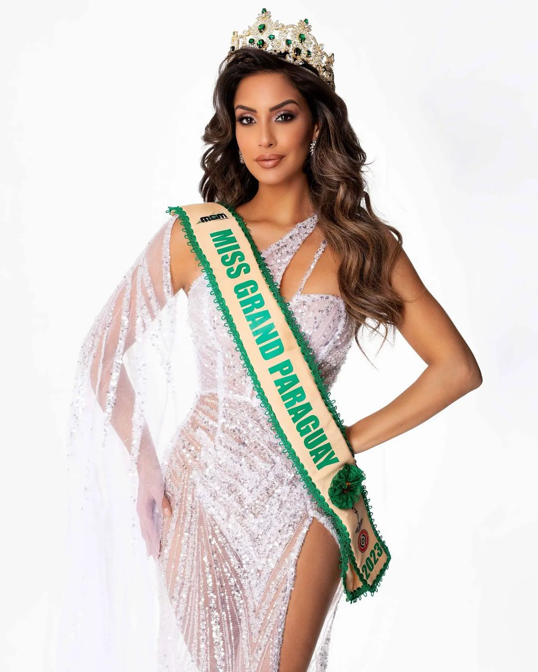 Đại diện Paraguay tại Hoa hậu Hòa bình Quốc tế 2023 là người đẹp Maelia Salcines.