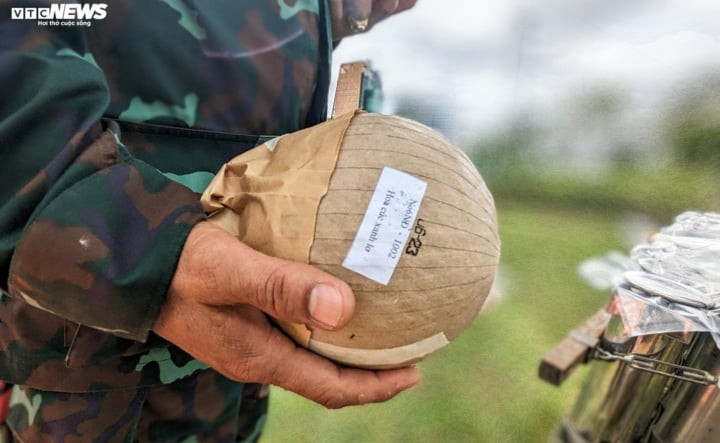 Những quả pháo hoa tầm cao có nhiều loại và đủ kích cỡ.