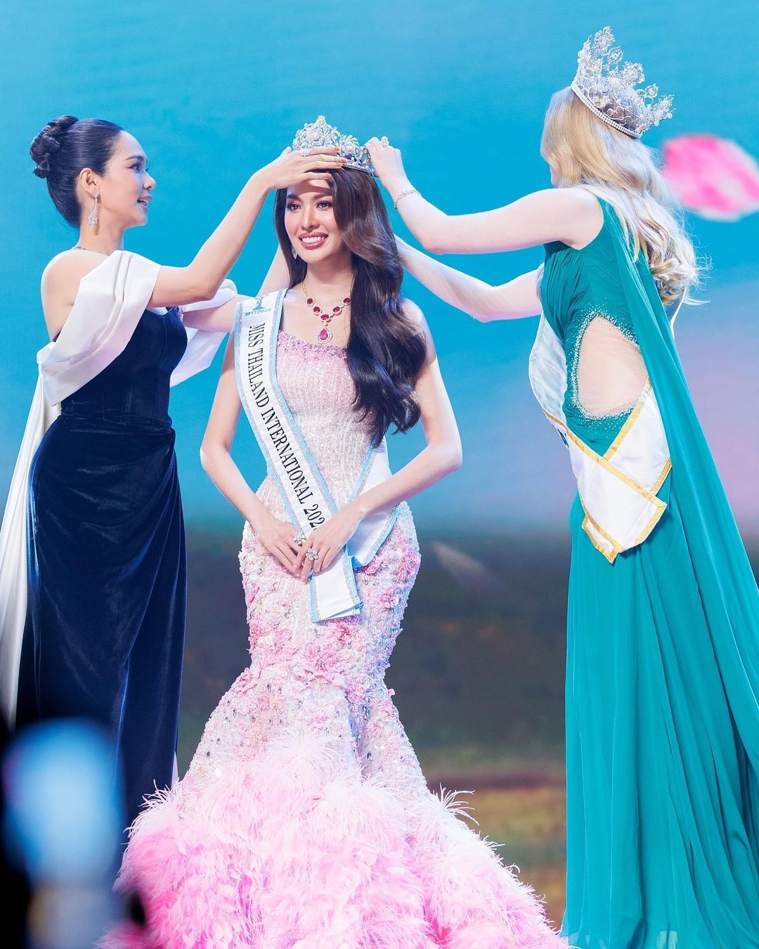 Tối 3/9 đã diễn ra đêm chung kết cuộc thi Hoa hậu Quốc tế Thái Lan 2023. Chung cuộc, người đẹp Supaporn Ritthipreuk, 25 tuổi, đã giành ngôi vị cao nhất. Cô đại diện Thái Lan tham dự Hoa hậu Quốc tế 2023 tổ chức ở Nhật Bản vào cuối năm nay.