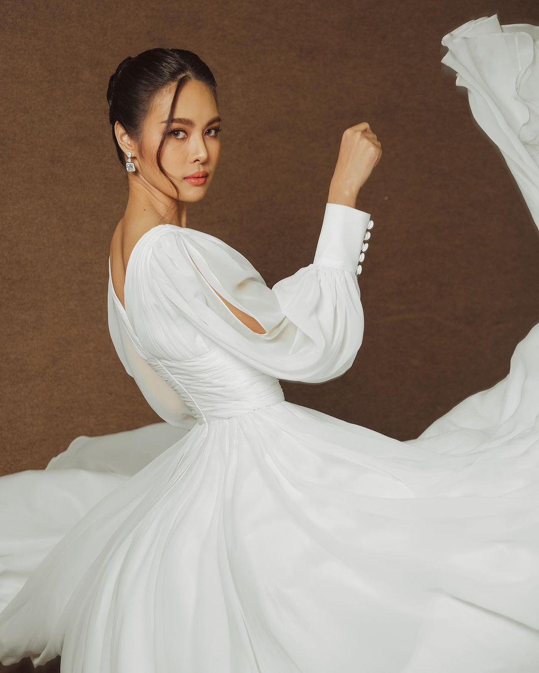 Năm ngoái đại diện Thái Lan tại Hoa hậu Quốc tế 2022 là người đẹp Tavee Ruechanok Meesang nhưng không giành thành tích nào.