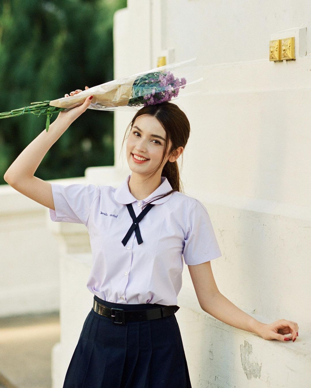 Nhiều khán giả cho rằng sau khi dừng chân ở vị trí Á hậu 2 tại Miss Thailand 2023, Arabella Sitanan Gregory tiếp tục tìm kiếm cơ hội ở Hoa hậu Hoàn vũ Thái Lan. Tuy nhiên, cuối cùng người đẹp đã nắm bắt cơ hội trở thành đại diện Thái Lan tại Miss Charm 2024.