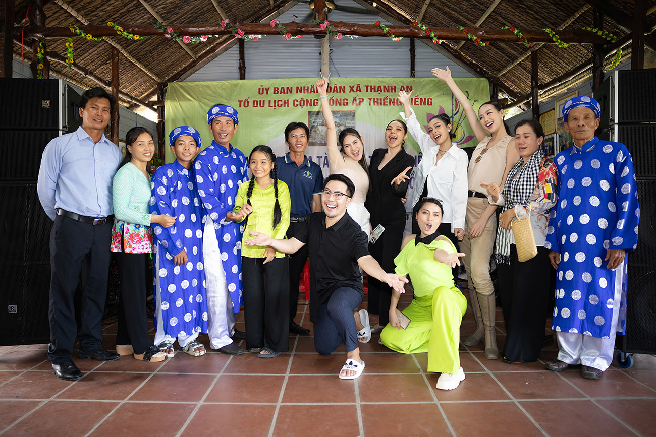 Sau đó, Bảo Ngọc và 4 hoa hậu quốc tế đã có dịp tới thăm ấp đảo Thiềng Liềng - nơi được mệnh danh là viên ngọc giữa lòng Cần Giờ.