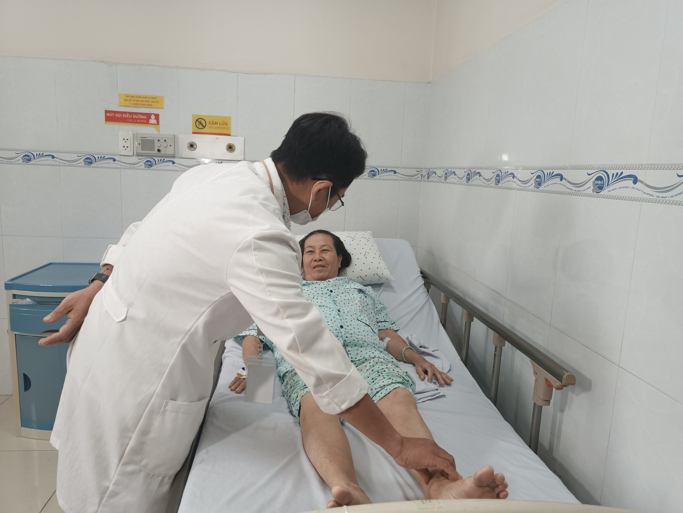 Sau khi được can thiệp, sức khỏe của người bệnh đang bình phục tốt Sau khi được can thiệp, sức khỏe của người bệnh đang bình phục tốt