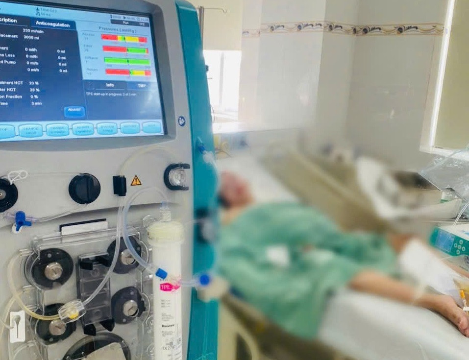 Nữ bệnh nhân rơi vào nguy kịch do viêm tụy cấp phải thực hiện phương pháp thay huyết tương Nữ bệnh nhân rơi vào nguy kịch do viêm tụy cấp phải thực hiện phương pháp thay huyết tương