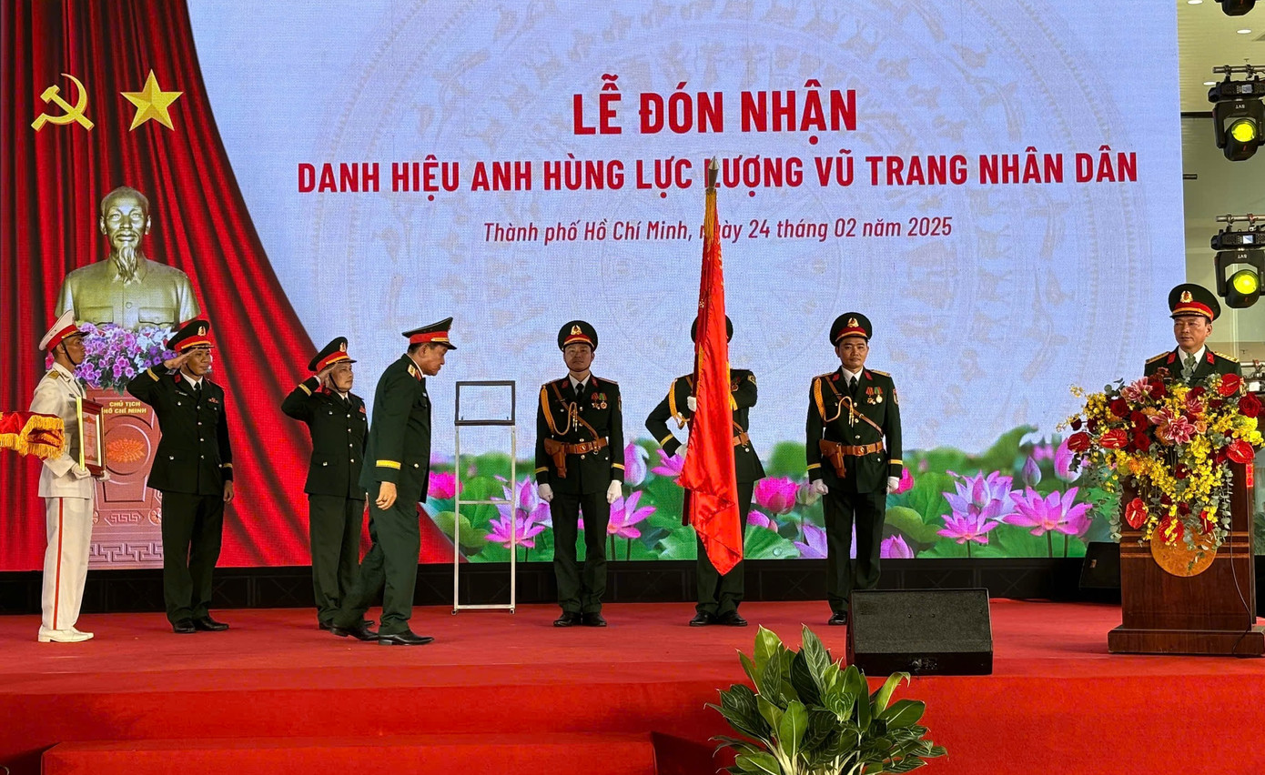 Danh hiệu Anh hùng Lực lượng Vũ trang Nhân dân được Chủ tịch nước trao tặng khoa Hồi sức Tích cực, Bệnh viện Quân y 175