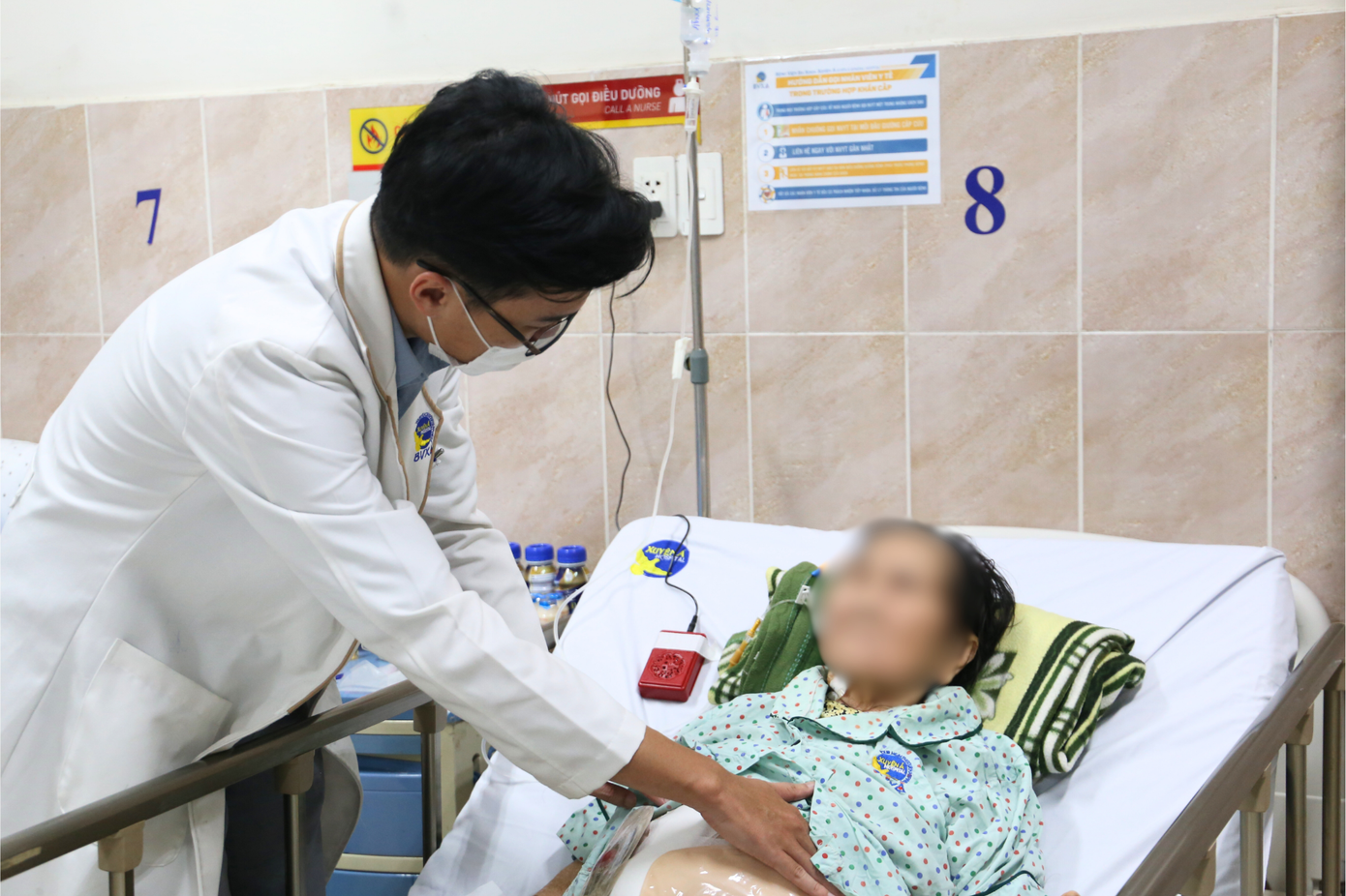 Sau phẫu thuật, sức khỏe của bệnh nhân đang bình phục tốt