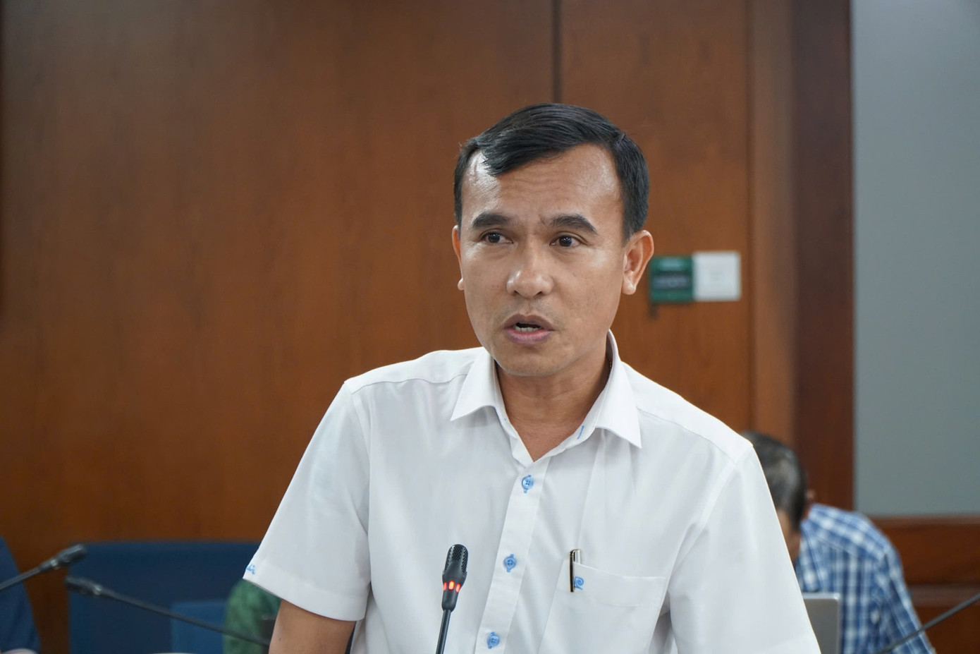 Ông Vũ Anh Dũng, Phó phòng Phát triển Đô thị, Sở Xây dựng TPHCM thông tin tại buổi họp báo Ông Vũ Anh Dũng, Phó phòng Phát triển Đô thị, Sở Xây dựng TPHCM thông tin tại buổi họp báo