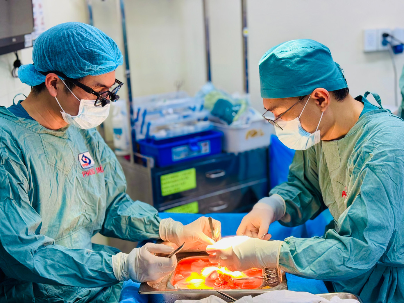 Thận hiến từ người cho chết não được các bác sĩ cần trọng tiếp nhận