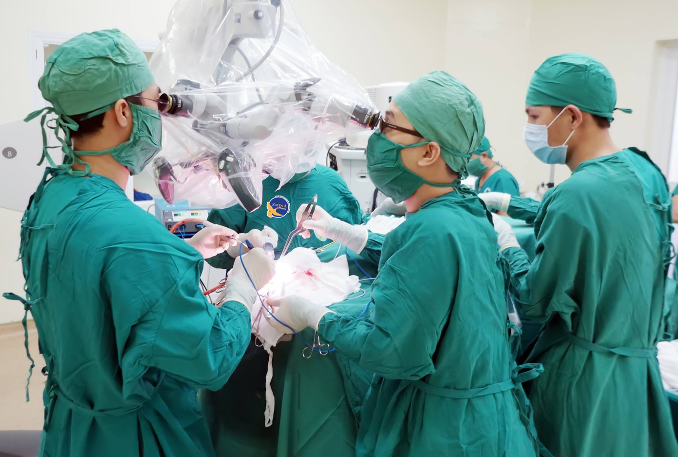 Các bác sĩ đã thực hiện cuộc phẫu thuật giúp bệnh nhân qua nguy kịch