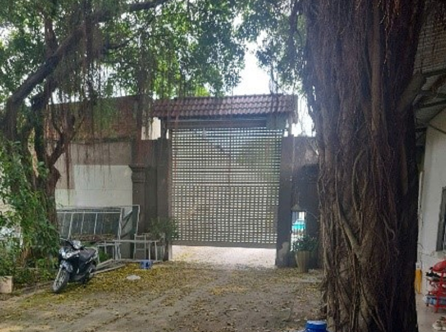 Chủ cơ sở đã chỉ đạo nhân viên đóng sập cổng khi lực lượng thanh tra đang làm việc bên trong