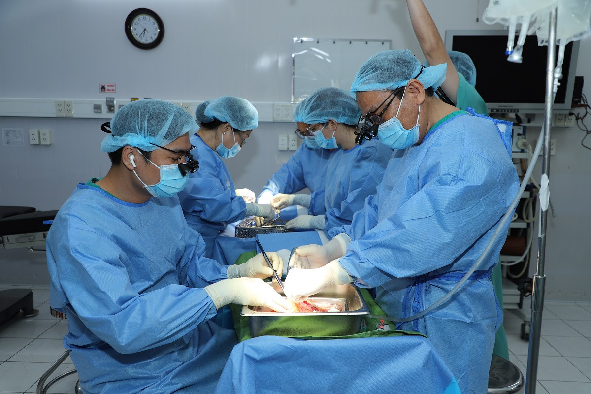 Nguồn tạng hiến đã nhanh chóng được chuyển đến các bệnh viện để cứu người