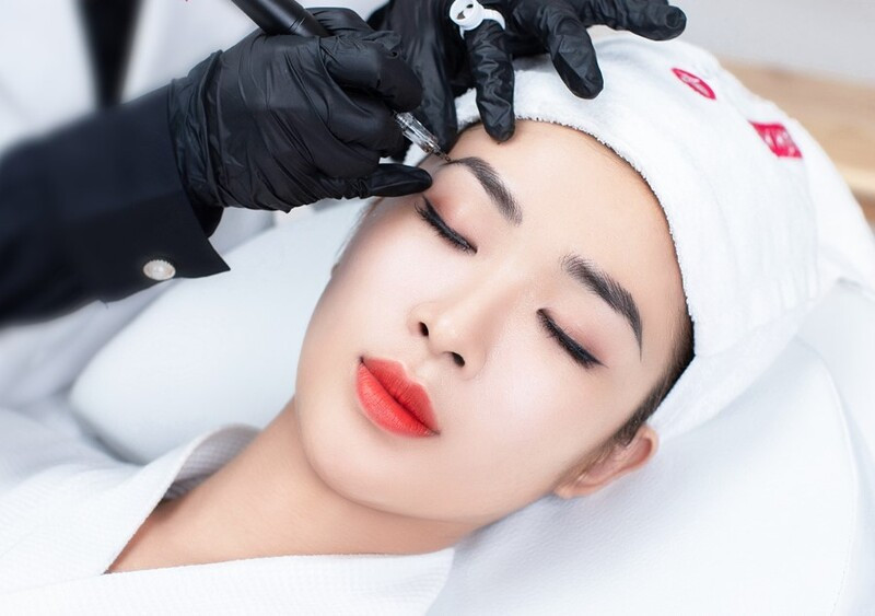 Phun, xăm, thêu trên da là dịch vụ thẩm mỹ có xâm lấn sẽ phải tuân thủ các điều kiện chuyên môn (ảnh minh họa)