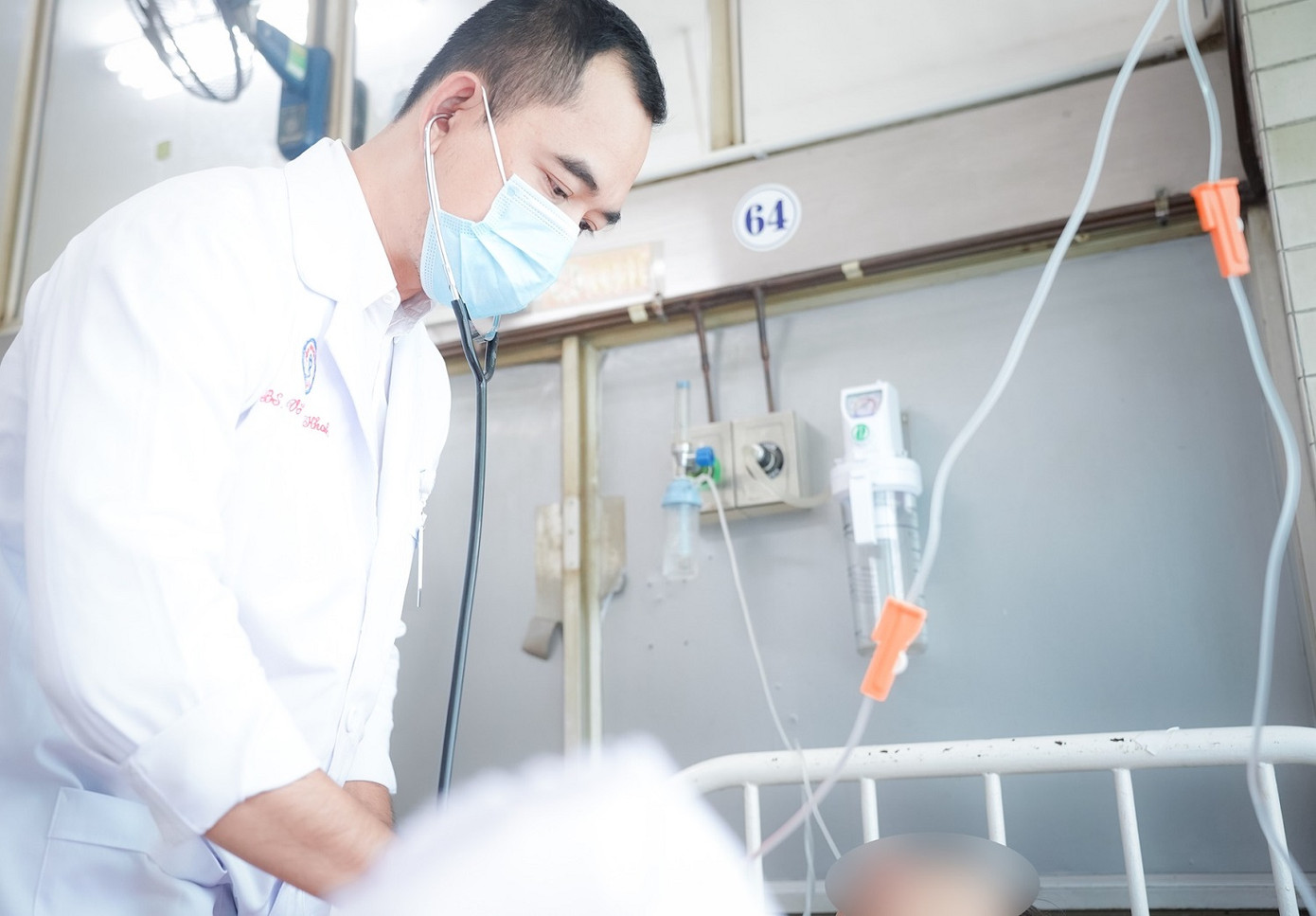 Nỗ lực cứu chữa của các bác sĩ đã giúp bệnh nhân qua cơn nguy kịch Nỗ lực cứu chữa của các bác sĩ đã giúp bệnh nhân qua cơn nguy kịch