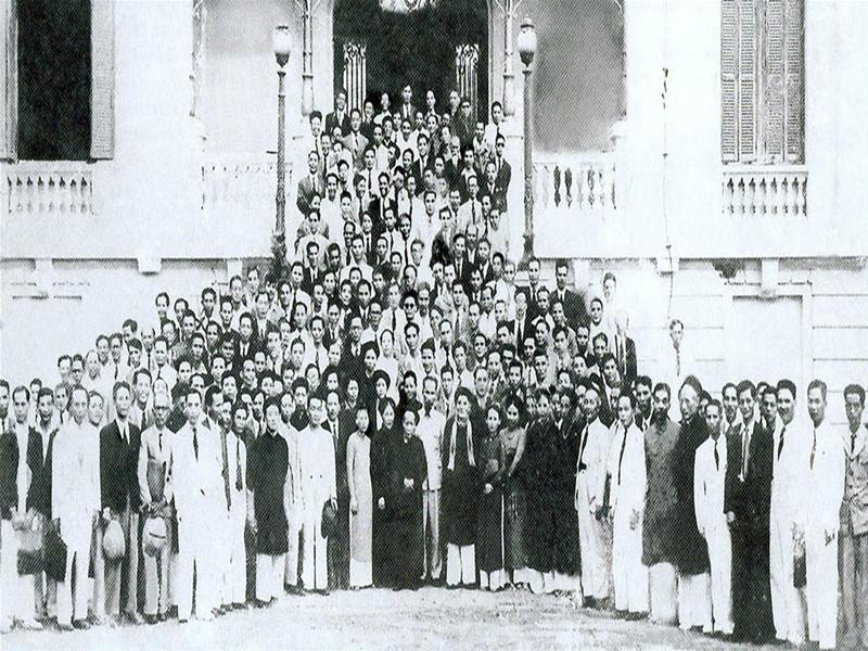 Toàn thể đại diện Quốc hội khóa I chụp ảnh với Chủ tịch Hồ Chí Minh Toàn thể đại diện Quốc hội khóa I chụp ảnh với Chủ tịch Hồ Chí Minh