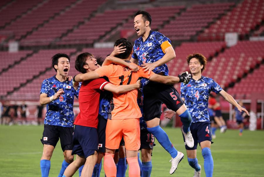 Nhật Bản vào bán kết bóng đá nam Olympic lần đầu tiên kể từ năm 2012 Nhật Bản vào bán kết bóng đá nam Olympic lần đầu tiên kể từ năm 2012