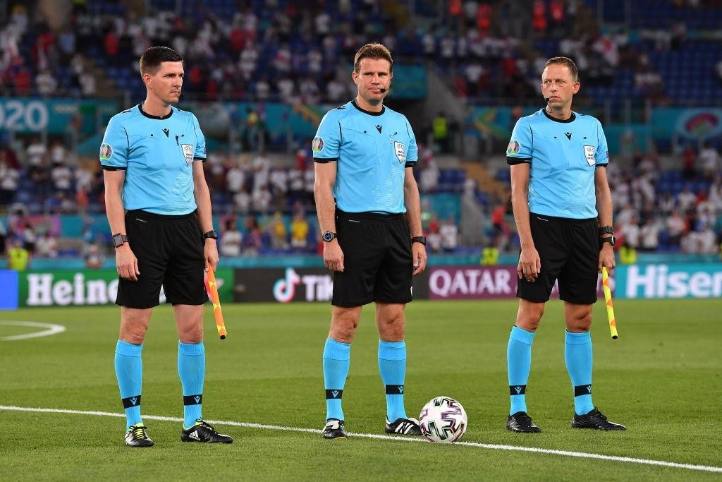 'Nhát kiếm' Jorginho hạ Bò tót Tây Ban Nha ảnh 1