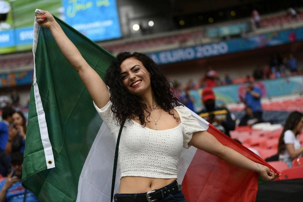 Người Anh chưa thể mang bóng đá về nhà ảnh 54