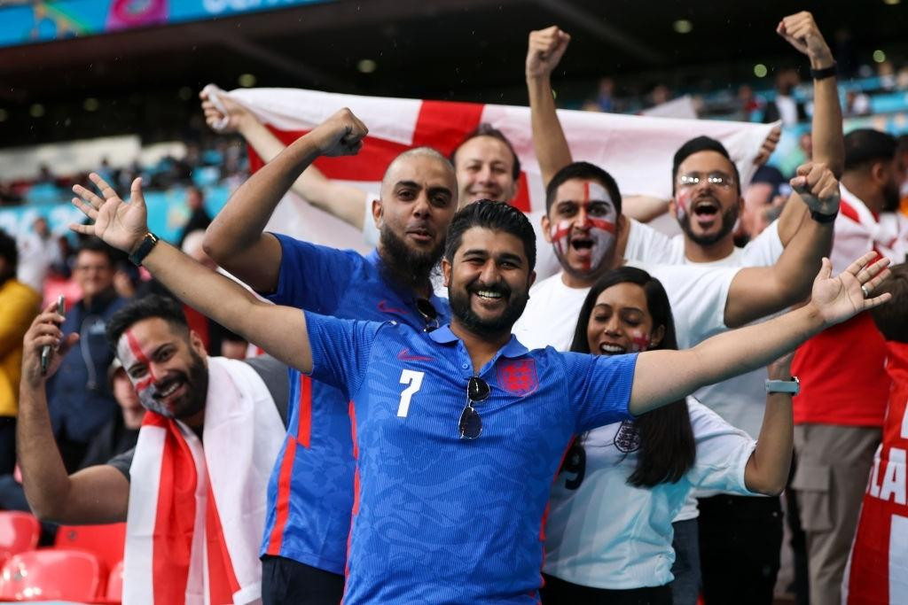 Người Anh chưa thể mang bóng đá về nhà ảnh 52