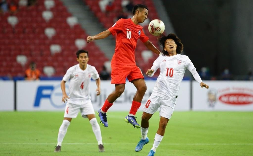 Trận mở màn giữa Singapore và Myanmar diễn ra cởi mở ngay sau tiếng còi khai cuộc