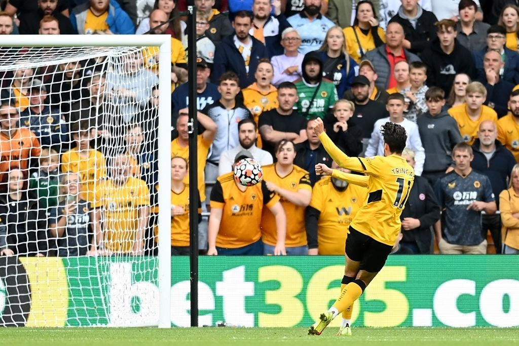 Wolves vs M.U 0-1: Greenwood mang chiến thắng về cho Quỷ đỏ ảnh 18 Wolves vs M.U 0-1: Greenwood mang chiến thắng về cho Quỷ đỏ ảnh 18