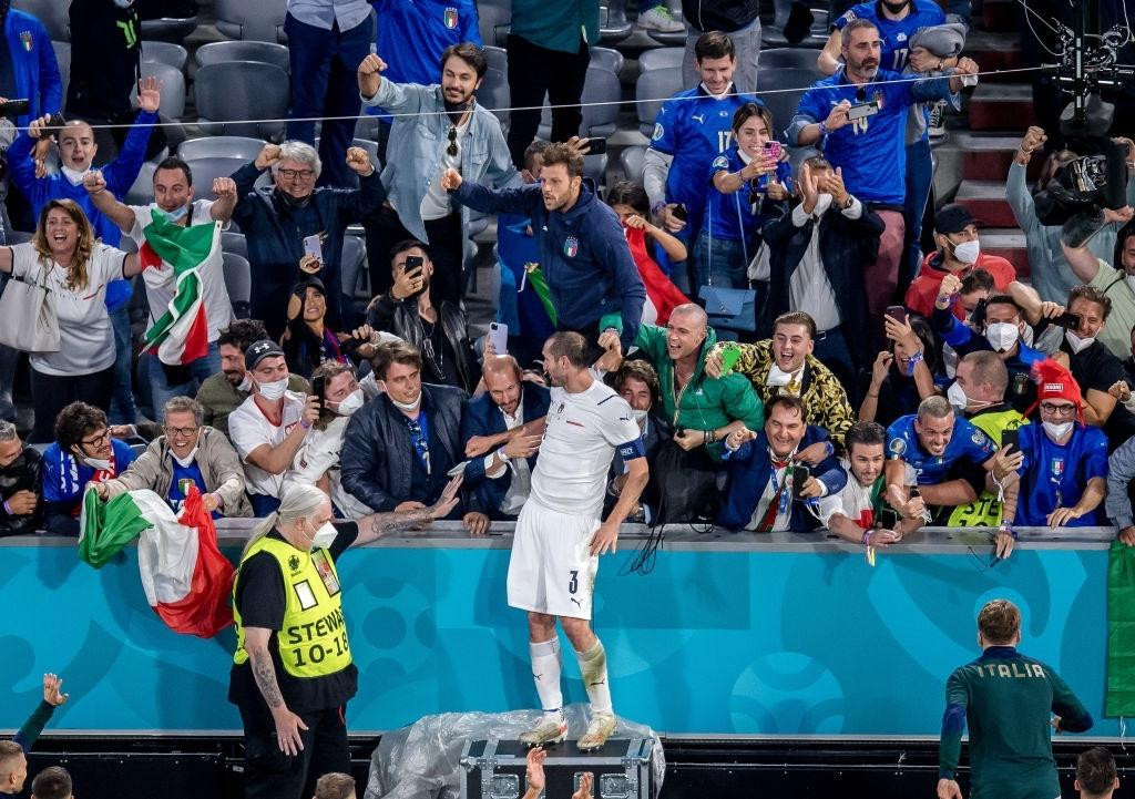 Italia đã xứng đáng với tấm vé vào bán kết sau màn trình diễn ấn tượng ở Munich