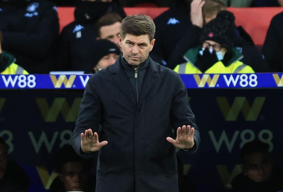 Steven Gerrard đã thắng cả 2 trận đầu tiên trên cương vị HLV của Aston Villa