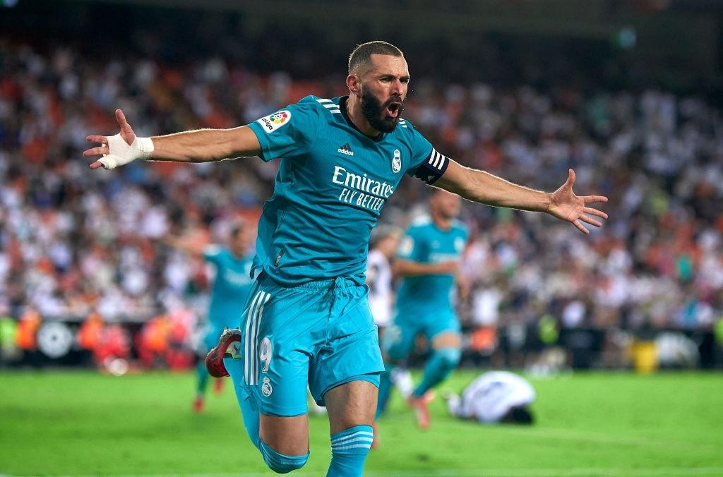 Real Madrid ngược dòng khó tin với 2 bàn thắng của Vinicius và Benzema ở cuối trận Real Madrid ngược dòng khó tin với 2 bàn thắng của Vinicius và Benzema ở cuối trận