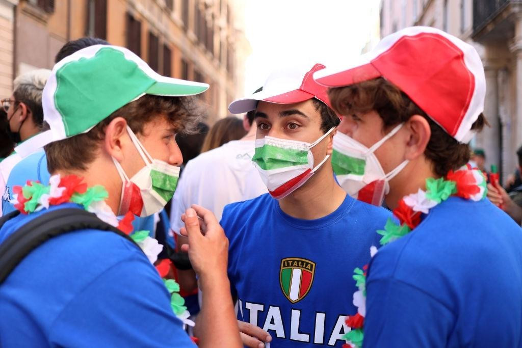 Số ít là CĐV đến từ Italia