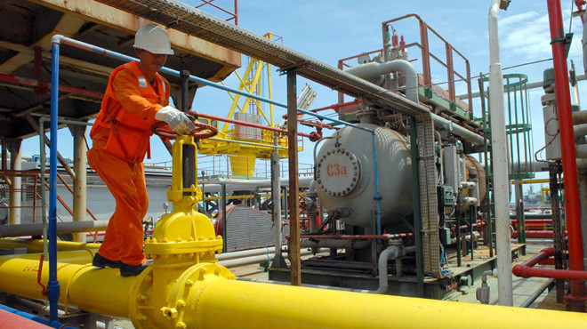 Tàu Vietsovpetro 01 của liên doanh Việt - Nga Vietsovpetro Ảnh: Đ.H.