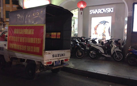 Bãi trông xe máy đắt nhất Hà Nội ảnh 1