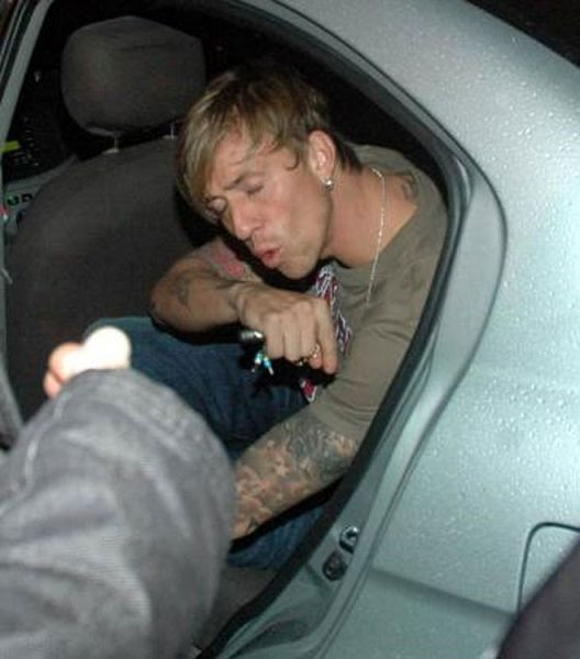 Guti say tới mức không mở nổi mắt khi cảnh sát tới hiện trường 