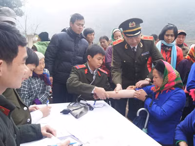 Tuổi trẻ Bộ Công an thường xuyên tổ chức các hoạt động tình nguyện, khám chữa bệnh miễn phí tại vùng sâu, vùng xa. Ảnh: Nguyễn Minh