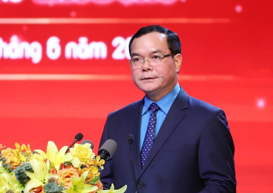 Chủ tịch Tổng LĐLĐ Việt Nam phát biểu tại Chương trình Vinh quang Việt Nam. Ảnh: Hải Nguyễn.