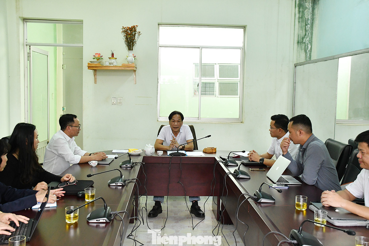 Phó Tổng Biên tập Lê Minh Toản trao đổi các kế hoạch năm với văn phòng Phó Tổng Biên tập Lê Minh Toản trao đổi các kế hoạch năm với văn phòng