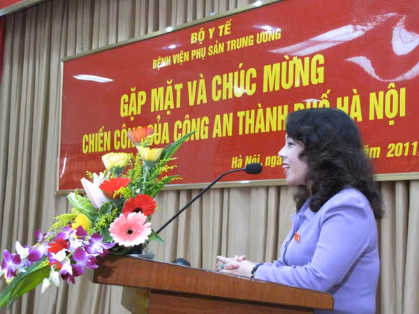 Bộ Trưởng Bộ Y tế - Bà Nguyễn Thị Kim Tiến phát biểu trong cuộc gặp. Ảnh: Lãng Phong