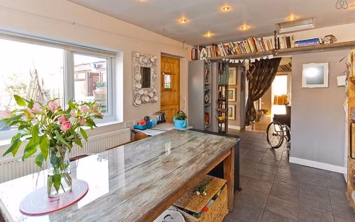 'Ngôi nhà cú mèo' cực độc, ngoài đơn giản trong trang hoàng ảnh 9