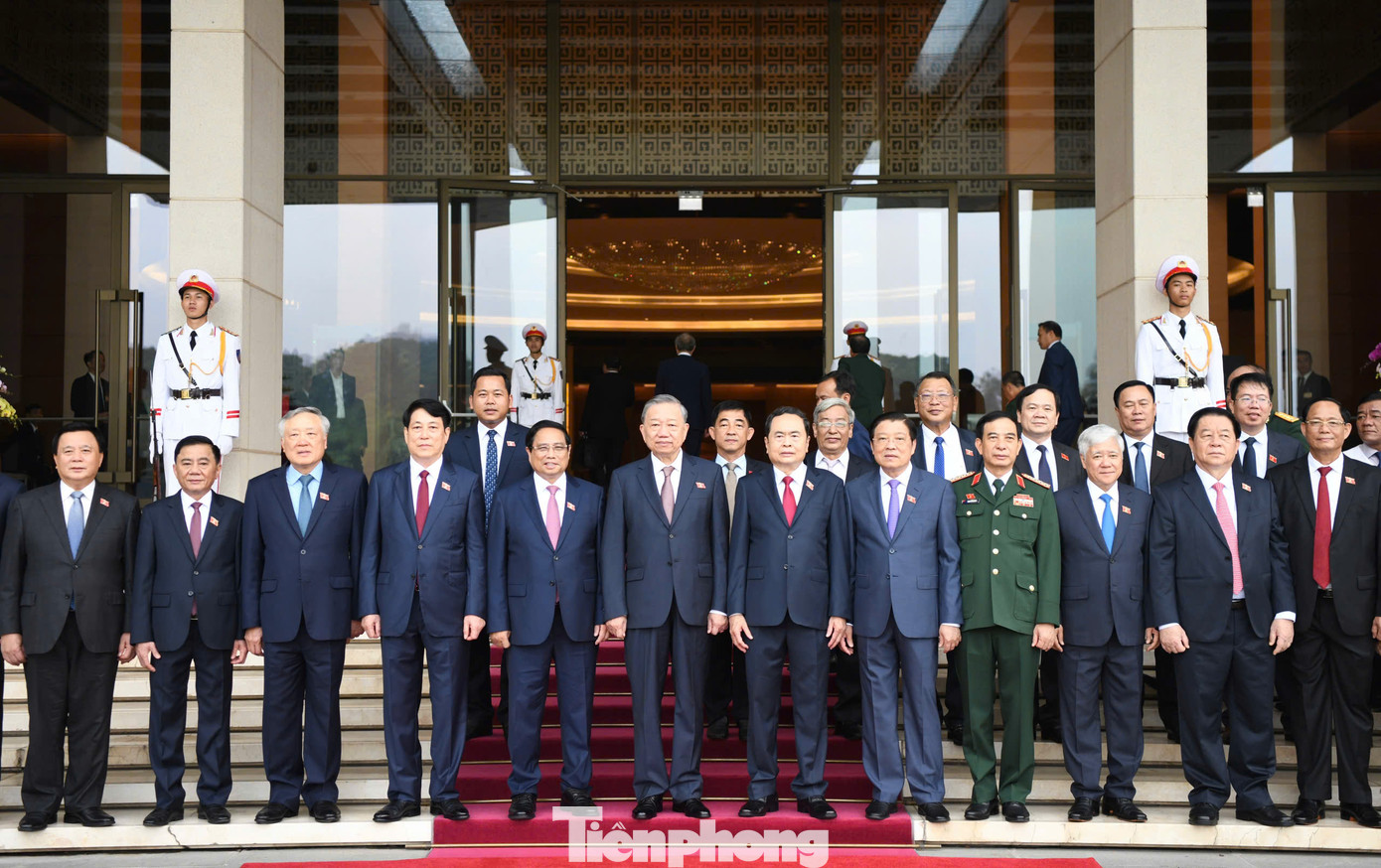 Lãnh đạo Đảng, Nhà nước cùng Đại biểu Quốc hội dự Kỳ họp thứ 8.