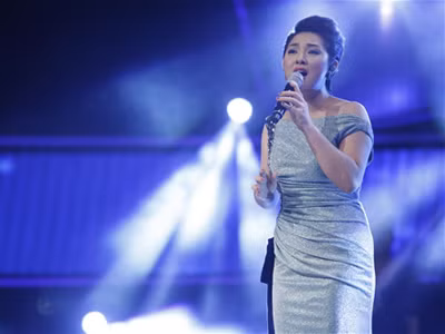 Bảo Trâm trình diễn giàu cảm xúc ca khúc Hãy cho em gần bên anh