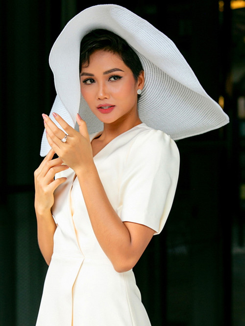 Nàng Lọ Lem thời nay ảnh 1