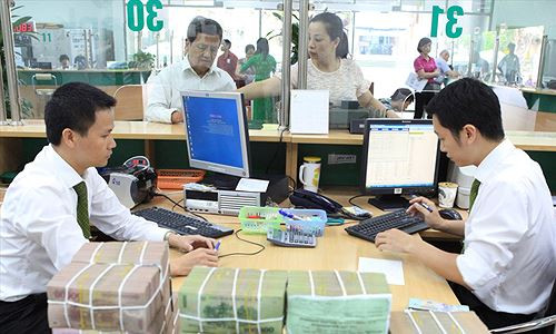 Ngân hàng lại đột ngột “đua” lãi suất ảnh 1