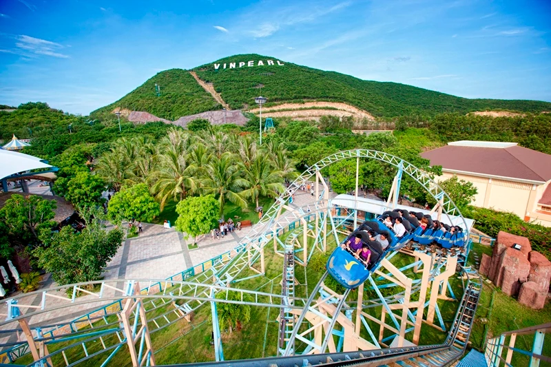 Thử thách cảm giác quay cuồng cùng trò chơi tàu lượn siêu tốc