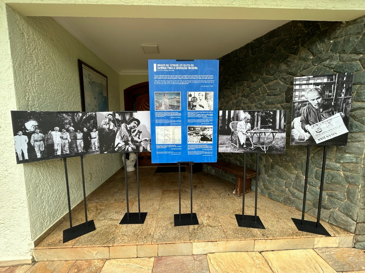 Triển lãm ảnh về Chủ tịch Hồ Chí Minh