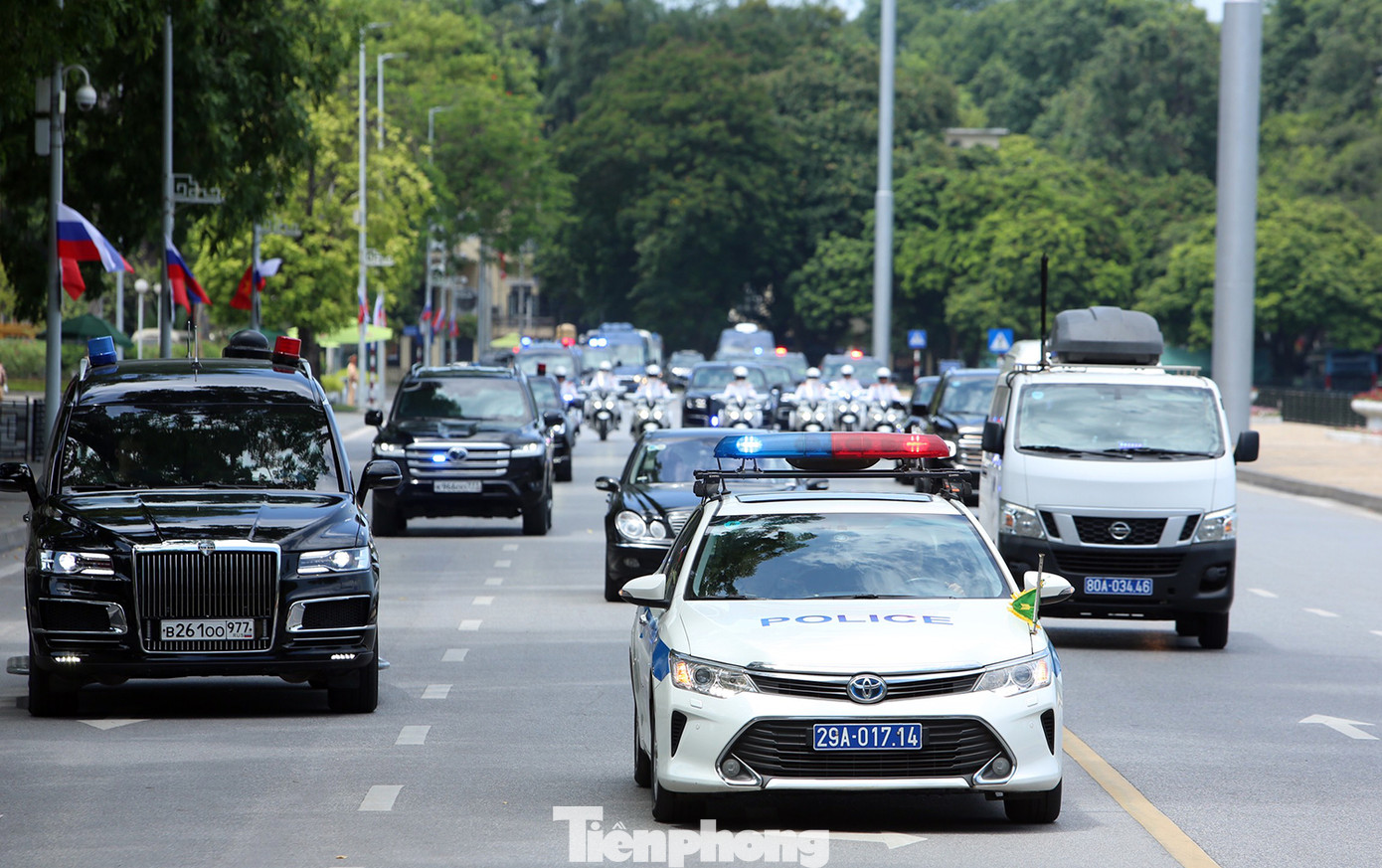 Xe CSGT dẫn đoàn. Xe CSGT dẫn đoàn.