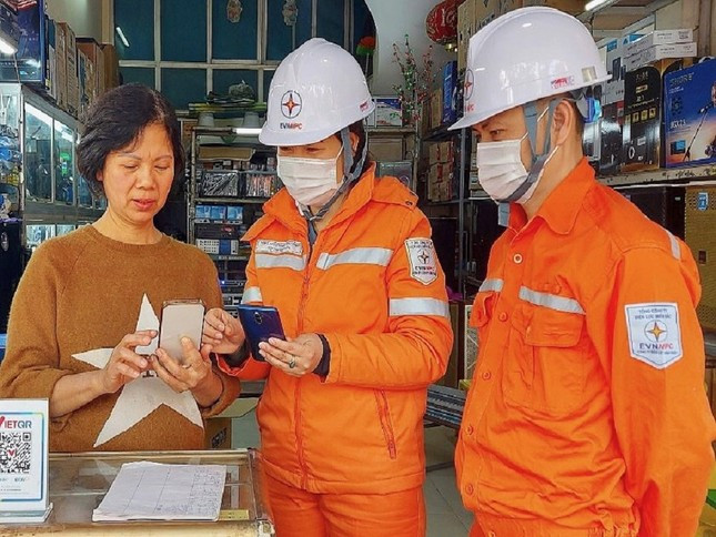 Giá bán lẻ điện chính thức tăng thêm gần 60 đồng/kWh từ ngày 4/5.