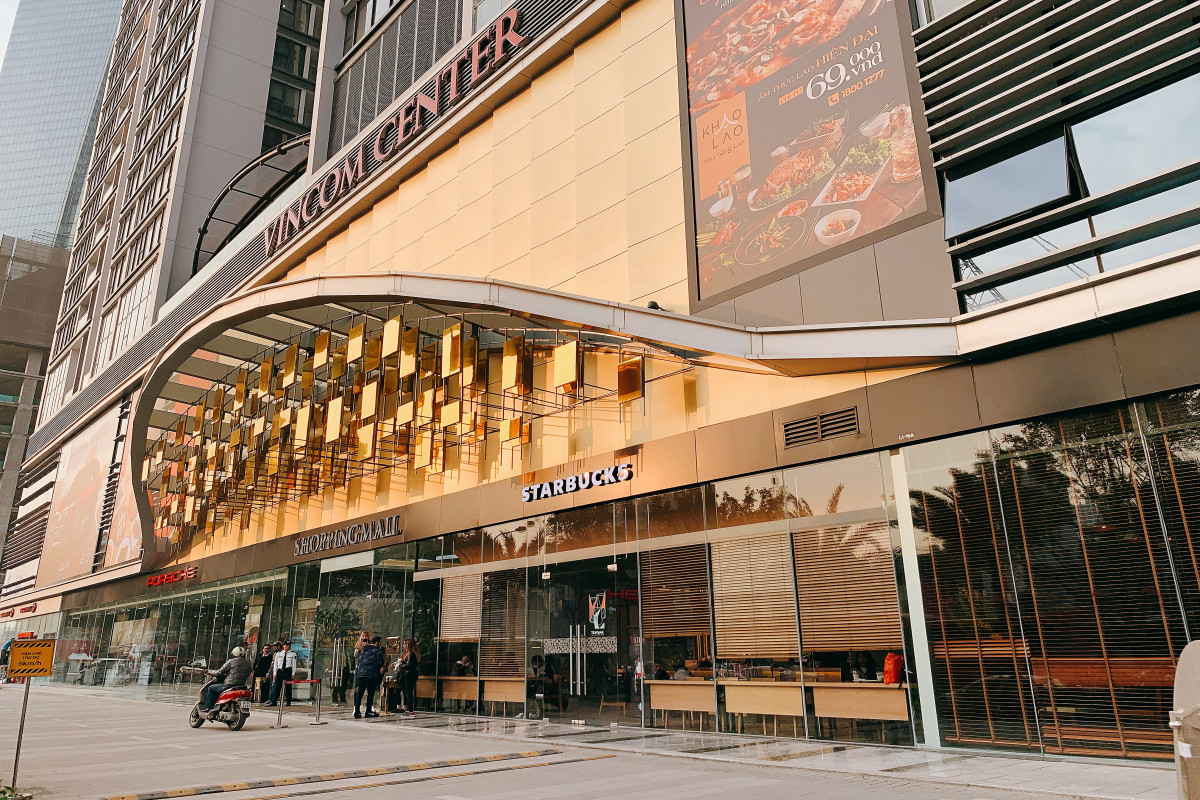 Năm 2023, Vincom Retail đặt mục tiêu doanh thu, lợi nhuận đều tăng trưởng ấn tượng so với năm trước (ảnh: VRE). Năm 2023, Vincom Retail đặt mục tiêu doanh thu, lợi nhuận đều tăng trưởng ấn tượng so với năm trước (ảnh: VRE).