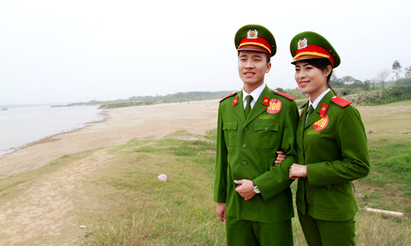 Thêm nữa, dù được đào tạo trong môi trường đặc thù, có nhiều khác biệt so với sinh viên các trường khác, nhưng những chiến sĩ cảnh sát tương lai này đã tạo được nhiều dấu ấn trong việc tạo dáng ghi hình